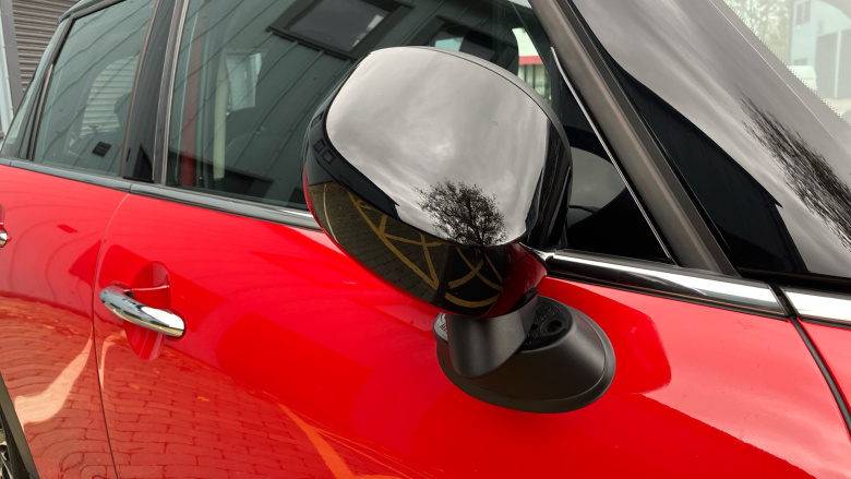 MINI Hatchback 1.5 Cooper Exclusive Premium 5dr Auto Petrol Hatchback